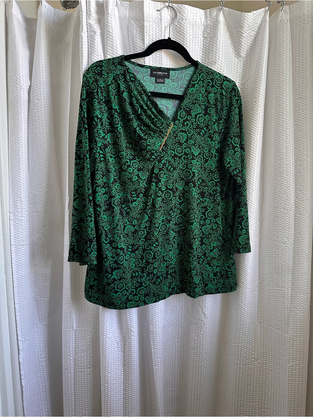 Liz Claiborne Green Printed Wrap-Style Top with Black Pants - Picture 2 of 4